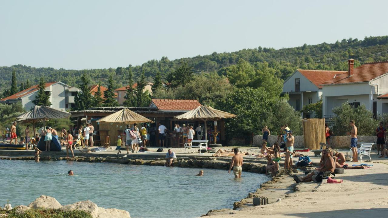 J&D Daire Dobropoljana Dış mekan fotoğraf